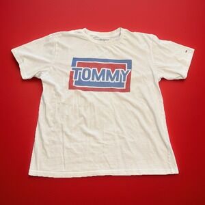 Tommy Hilfiger Women's White Graphic Tee Size Large/ XL- Runs Small—Vintage‎